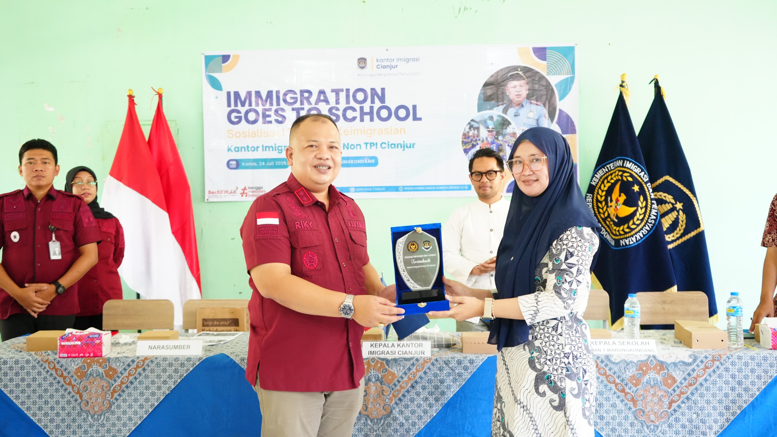Kantor Imigrasi Cianjur Gelar “Immigration Goes To School” di SMA Negeri 1  Warungkondang 