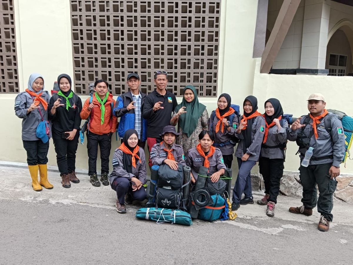 Anggota Mahatala UNPI Cianjur Ikuti Mabim Lingkungan Hidup