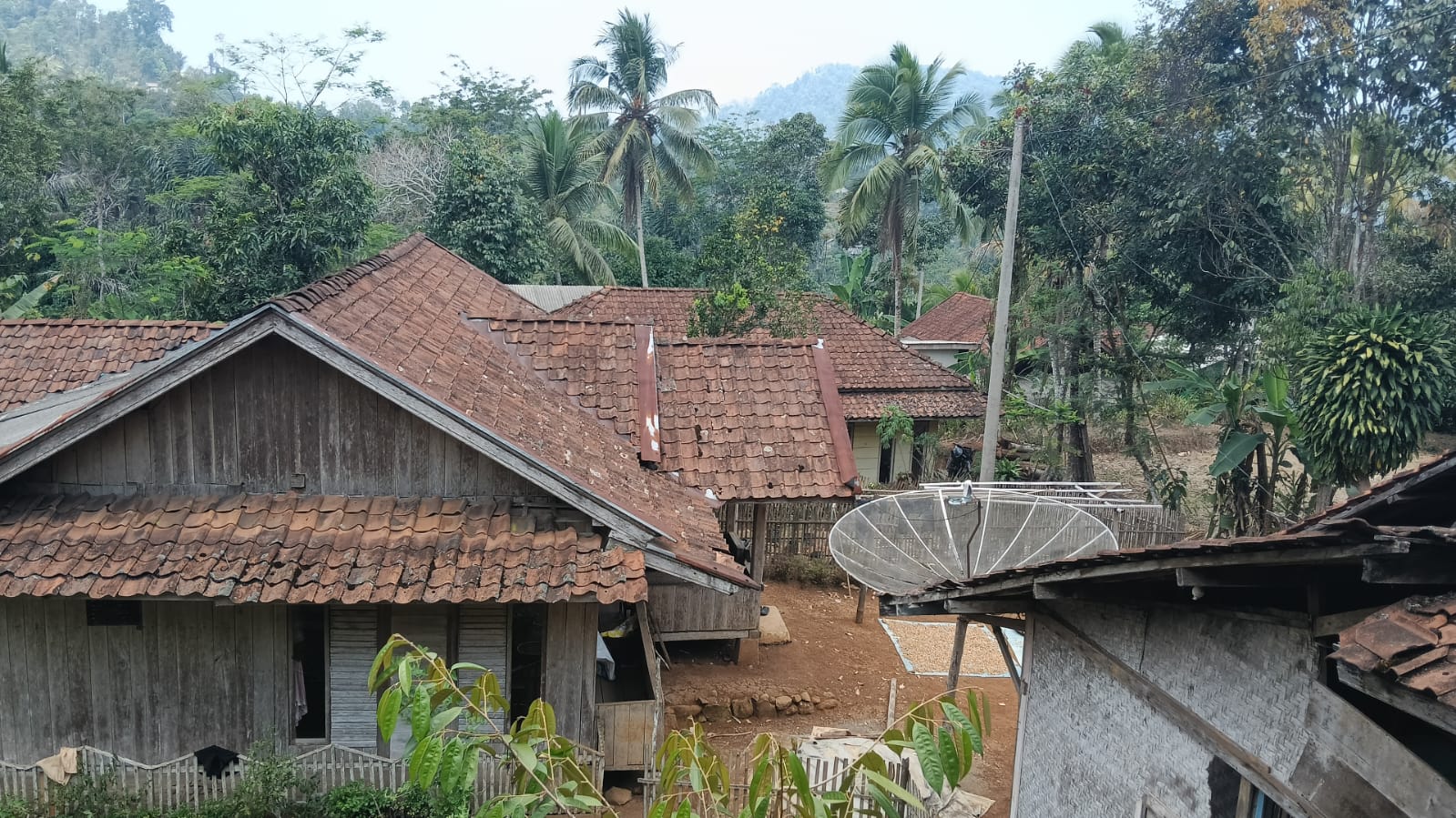 Sinyal Jadi Barang Langka, Belasan Kampung di Gelarpawitan Cianjur Masih Blankspot