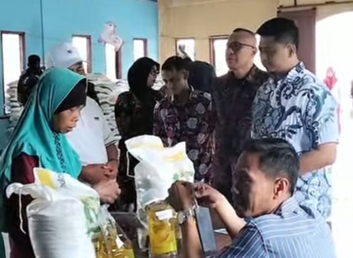 DTPHPKP Cianjur Monitoring Penyaluran Bantuan Pangan Oktober dan November di Kecamatan Sukaluyu