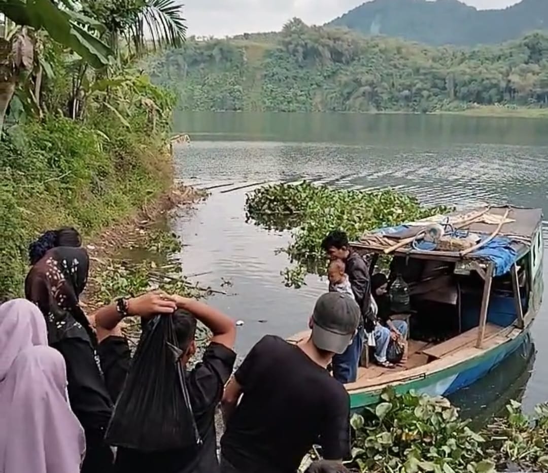Warga Perbatasan Cianjur–KBB Desak Pembangunan Jembatan Gantung
