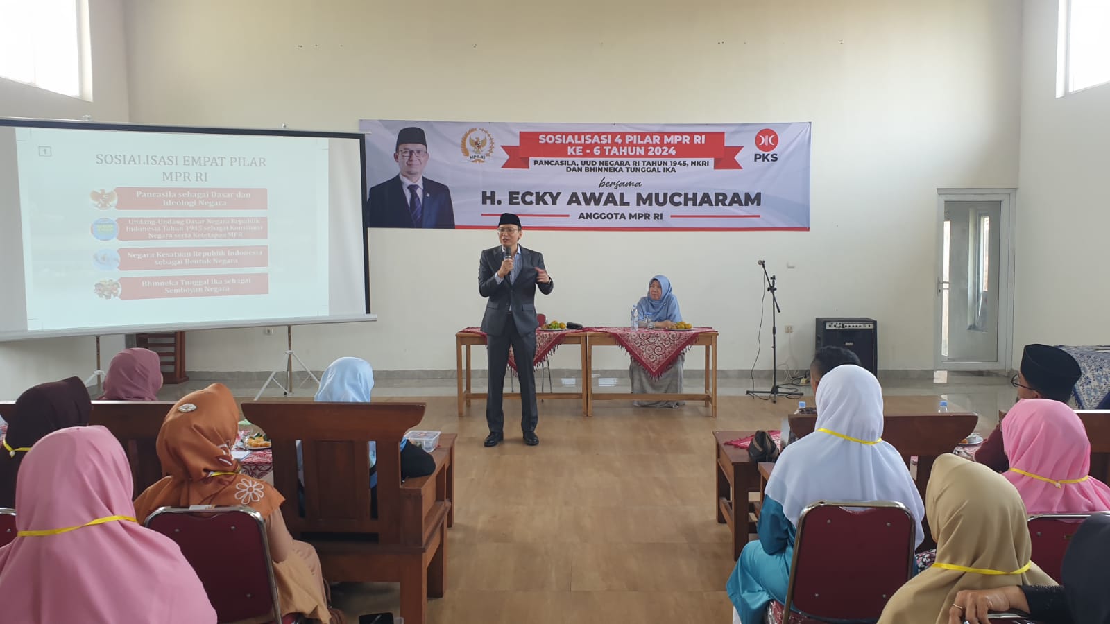 Ecky Awal Mucharam Sosialisasi Empat Pilar MPR RI kepada Masyarakat di Cianjur