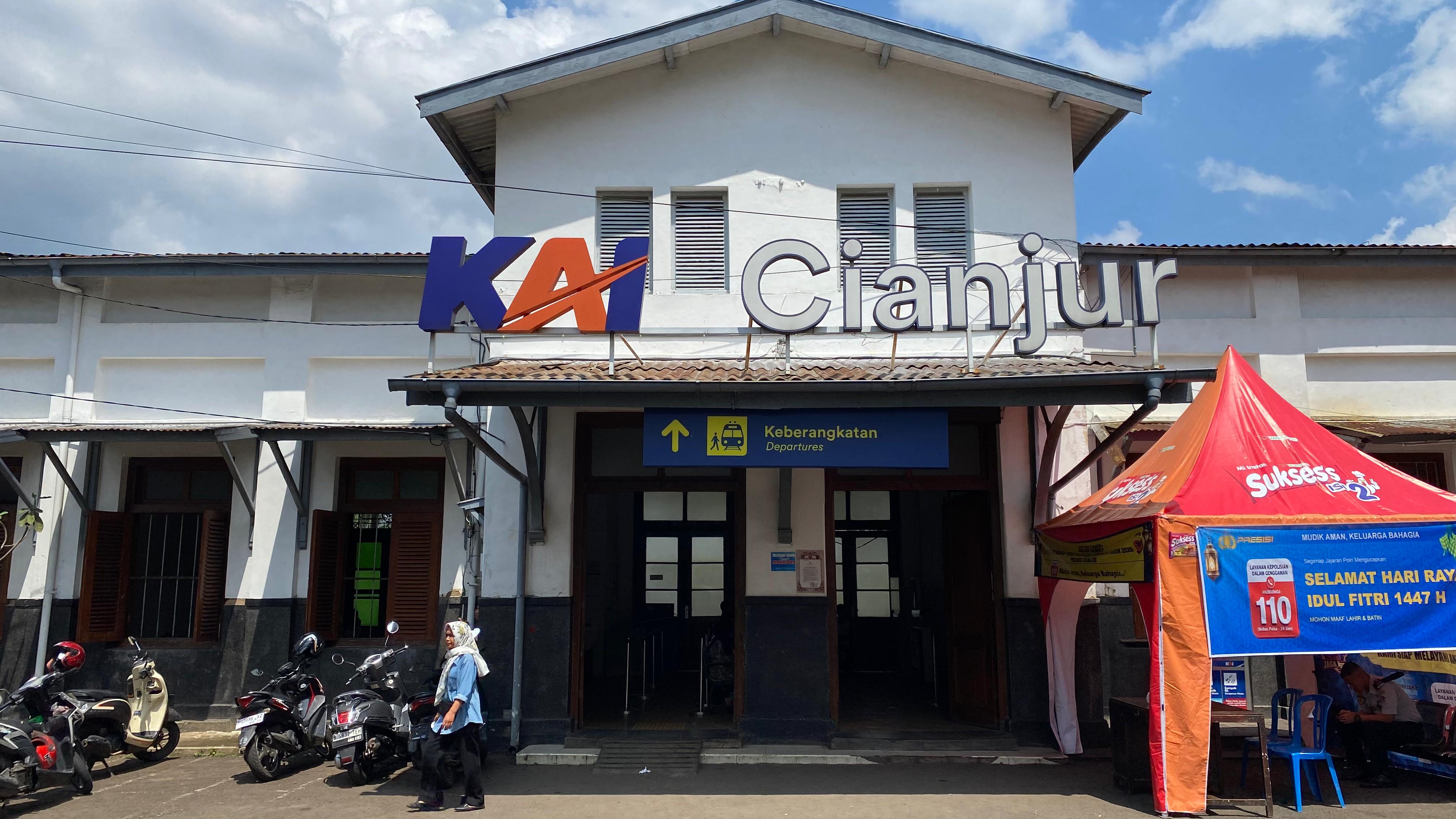 Mudik Lebaran, Penumpang Kereta Api di Cianjur Capai Ribuan Orang
