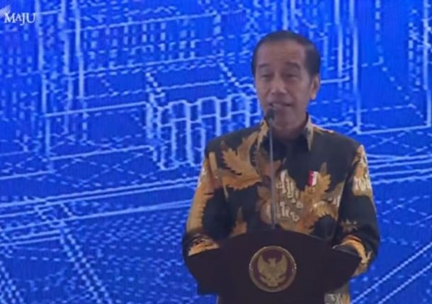 Jokowi Tekankan Kepala Daerah Jangan Sampai Anggaran Dipakai Rapat dan Studi Banding Kebanyakan