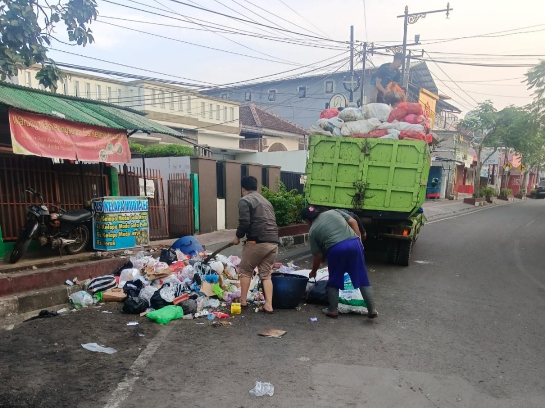 Besok, DLH Cianjur Siagakan Puluhan Personel dan Enam Armada Angkut Sampah di Kawasan Wisata Cipanas