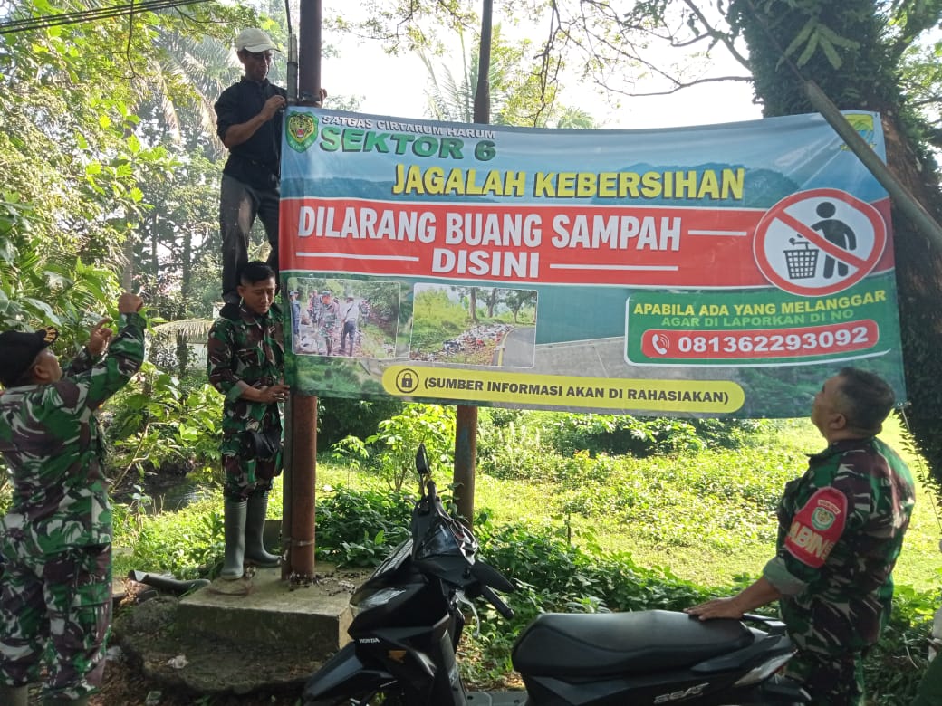 Satgas Citarum Harum Pasang Puluhan Banner Larangan Limbah B3