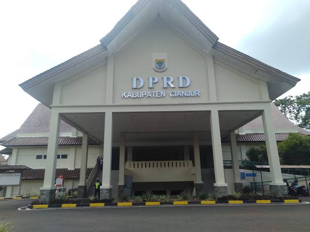 DPRD dan Pemkab Cianjur Setujui Raperda RTRW 2024-2044 Menjadi Perda  