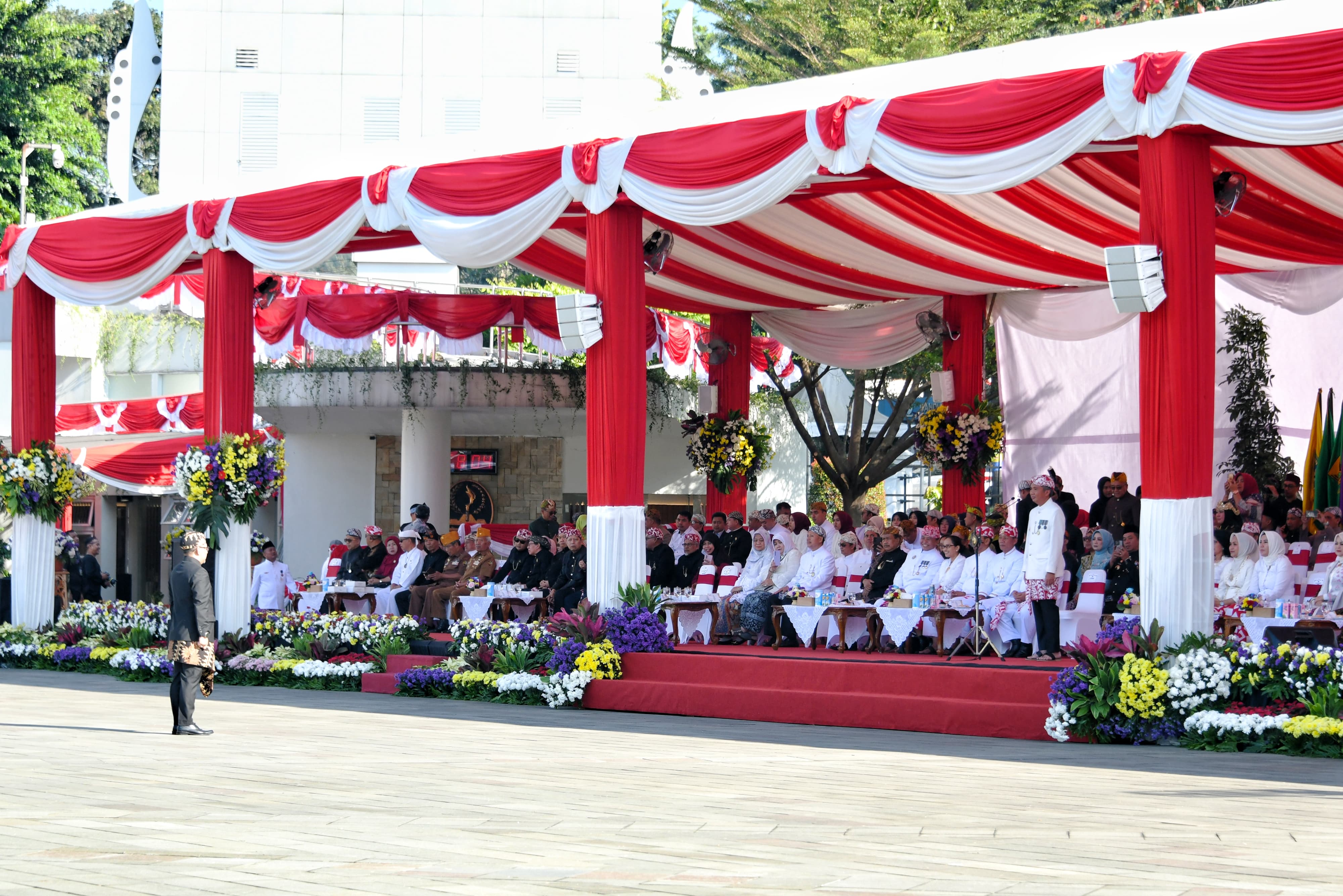 Bey Machmudin Serukan Pesan Jabar Menyala untuk Indonesia Maju 