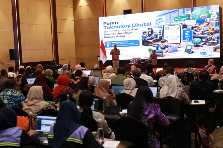 Kemendikdasmen Buka Akses Sertifikasi Bahasa Asing bagi Siswa SMK