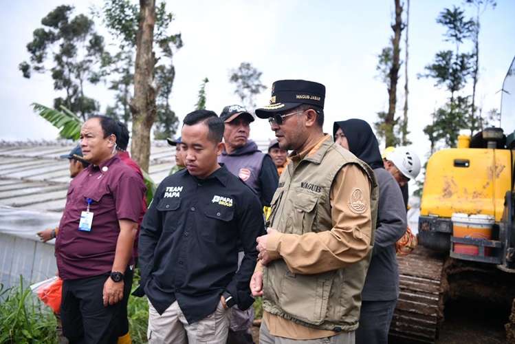 Wagub Jabar Pastikan Pencarian Korban Longsor Dilakukan Secara Maksimal