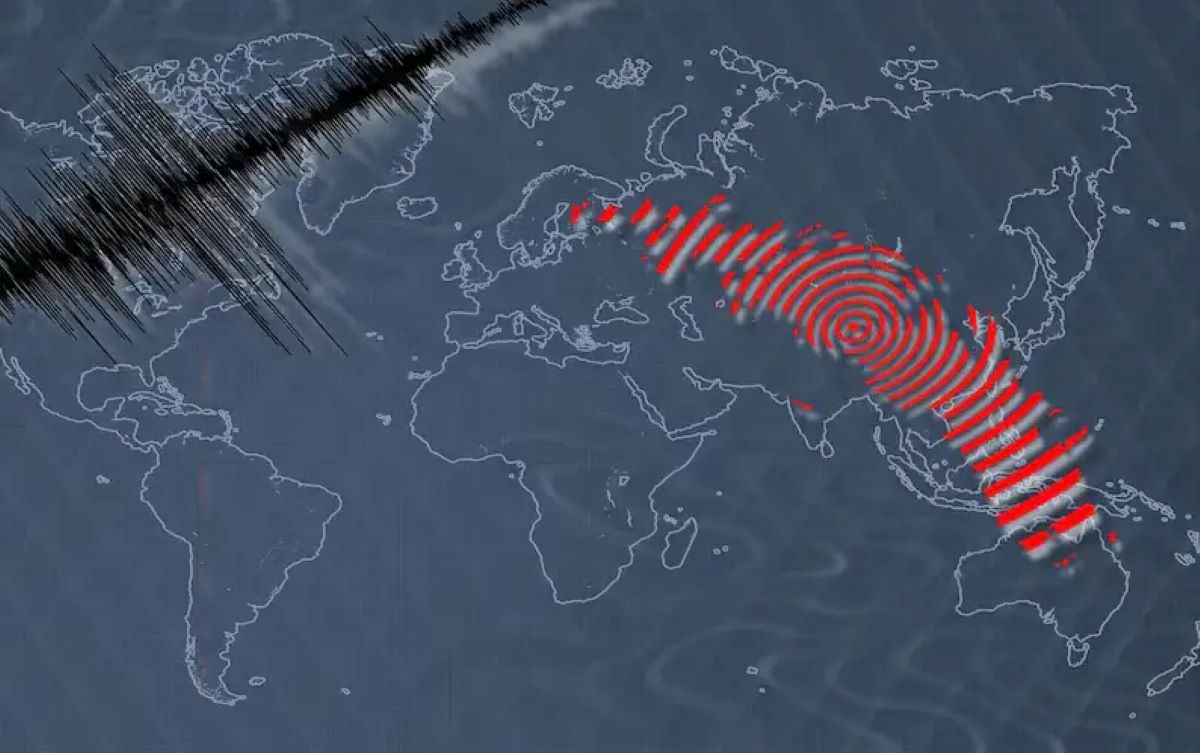 Suara Dentuman Keras dan Kilatan Cahaya Hebohkan Warga Cipanas Cianjur