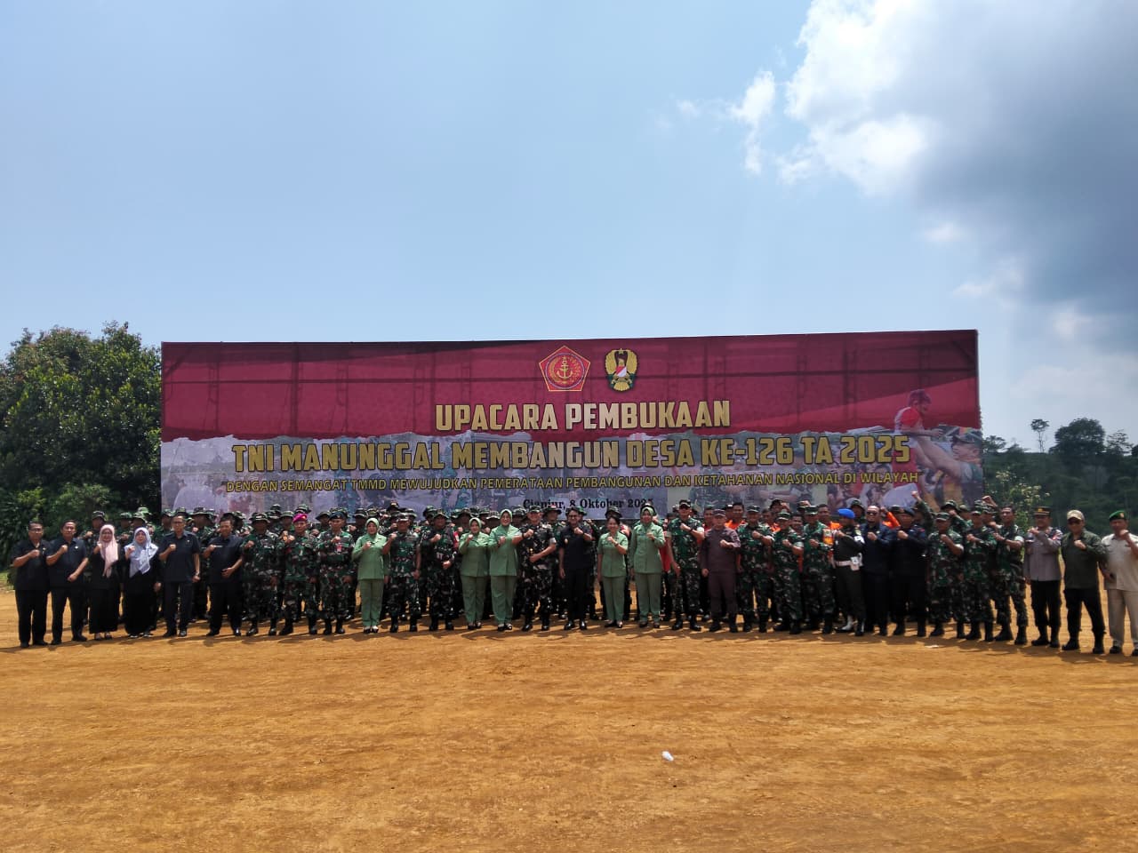 TMMD ke-126 di Cianjur Fokus Pengecoran Jalan dan Program Sosial