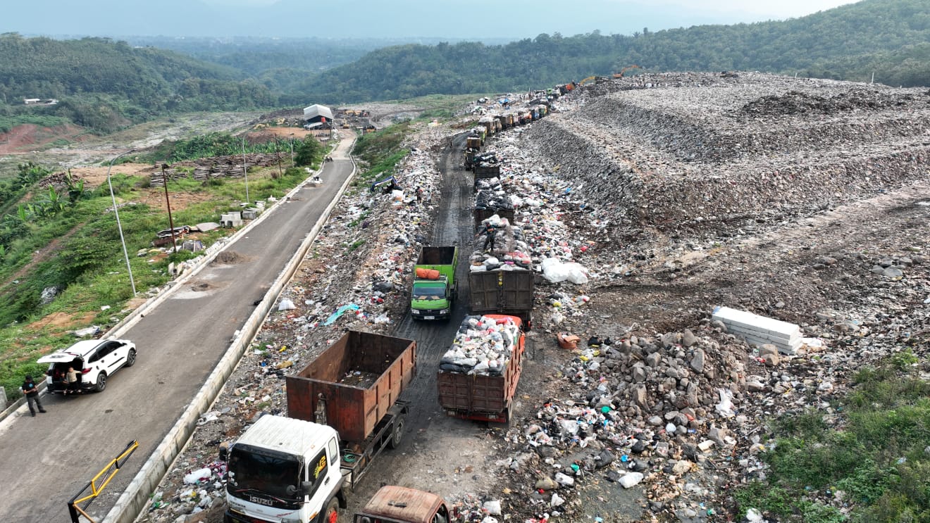 Sampah Bandung Raya di TPK Sarimukti Terkelola Baik Selama Ramadan