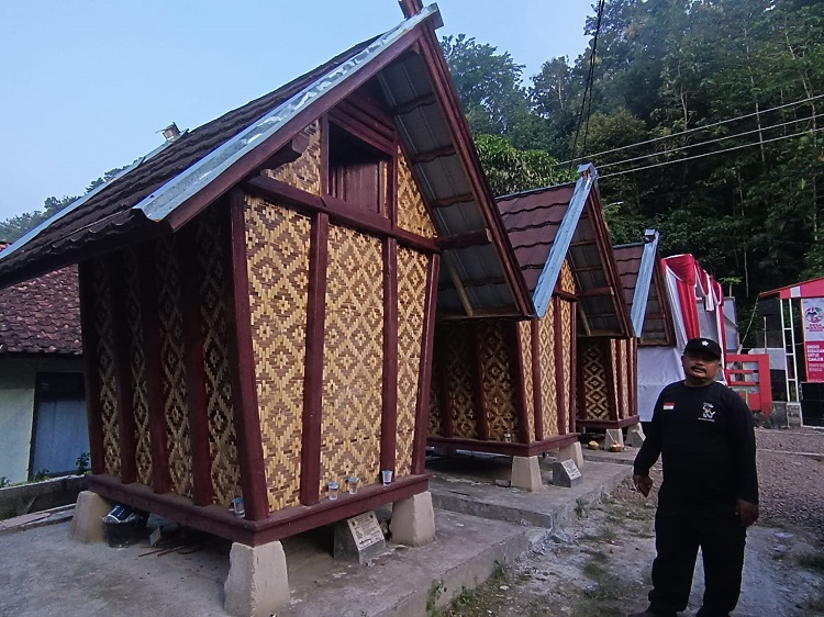 Jaga Ketahanan Pangan, Pemerintah Desa Sukasirna Cianjur Bangun Leuit