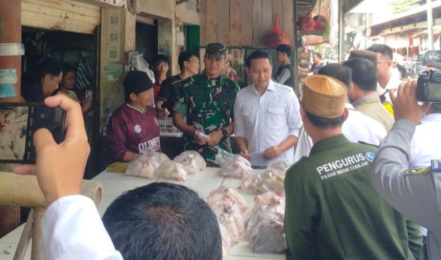 Jaga Stabilitas Harga, Pemkab Cianjur Gelar Operasi Pasar