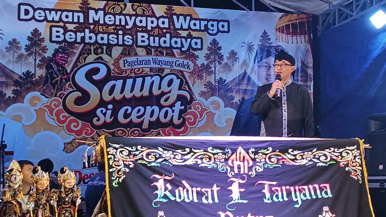 Dewan Menyapa Warga Berbasis Budaya: RK Dadan Surya Negara Hadirkan Wayang Golek di Desa Limbangansari Cianjur