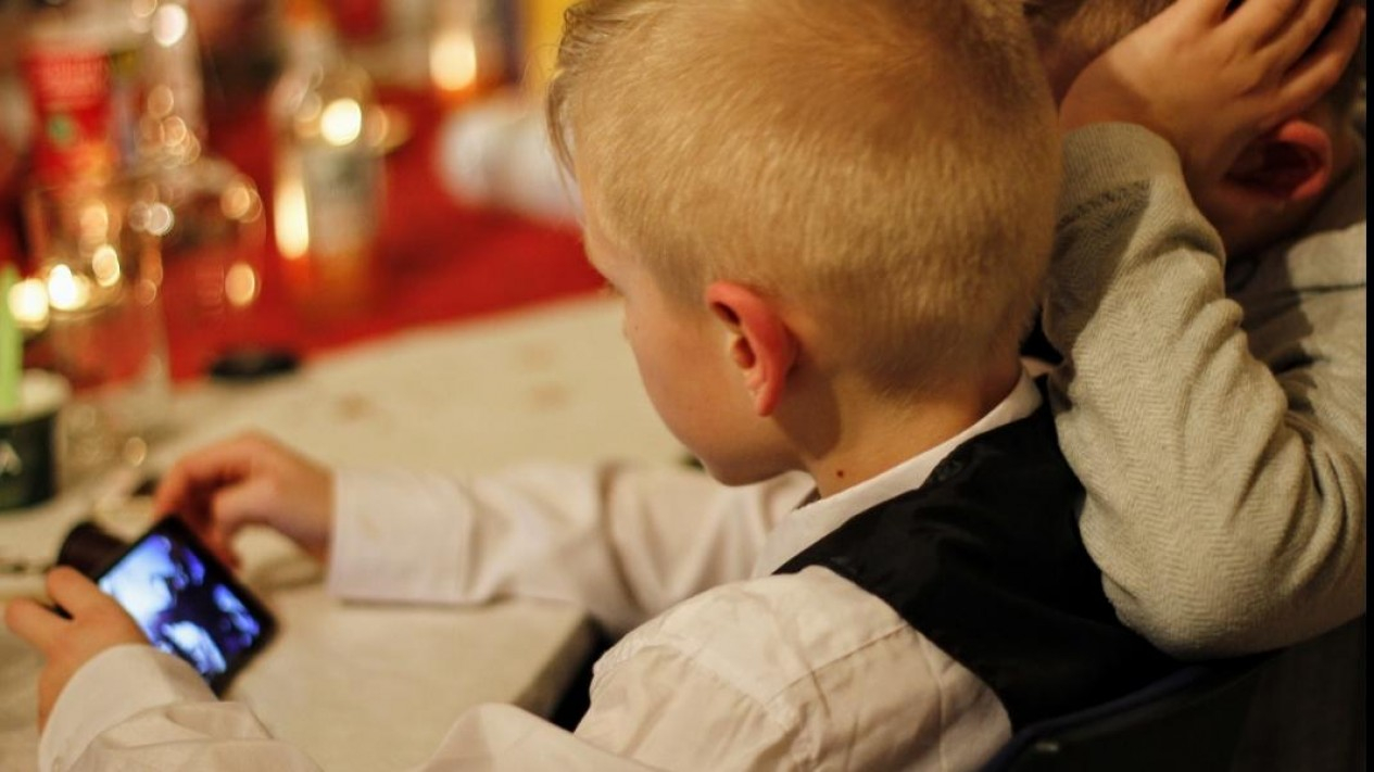 Psikolog: Ajarkan Anak Berpikir Kritis Agar Tidak Dimanjakan AI