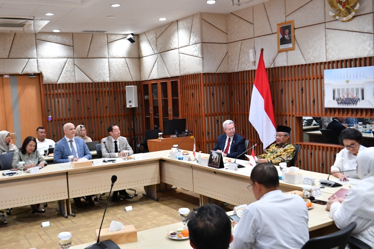 Kemendikdasmen Perkuat Diplomasi Pendidikan melalui Kemitraan UEA–Kanada