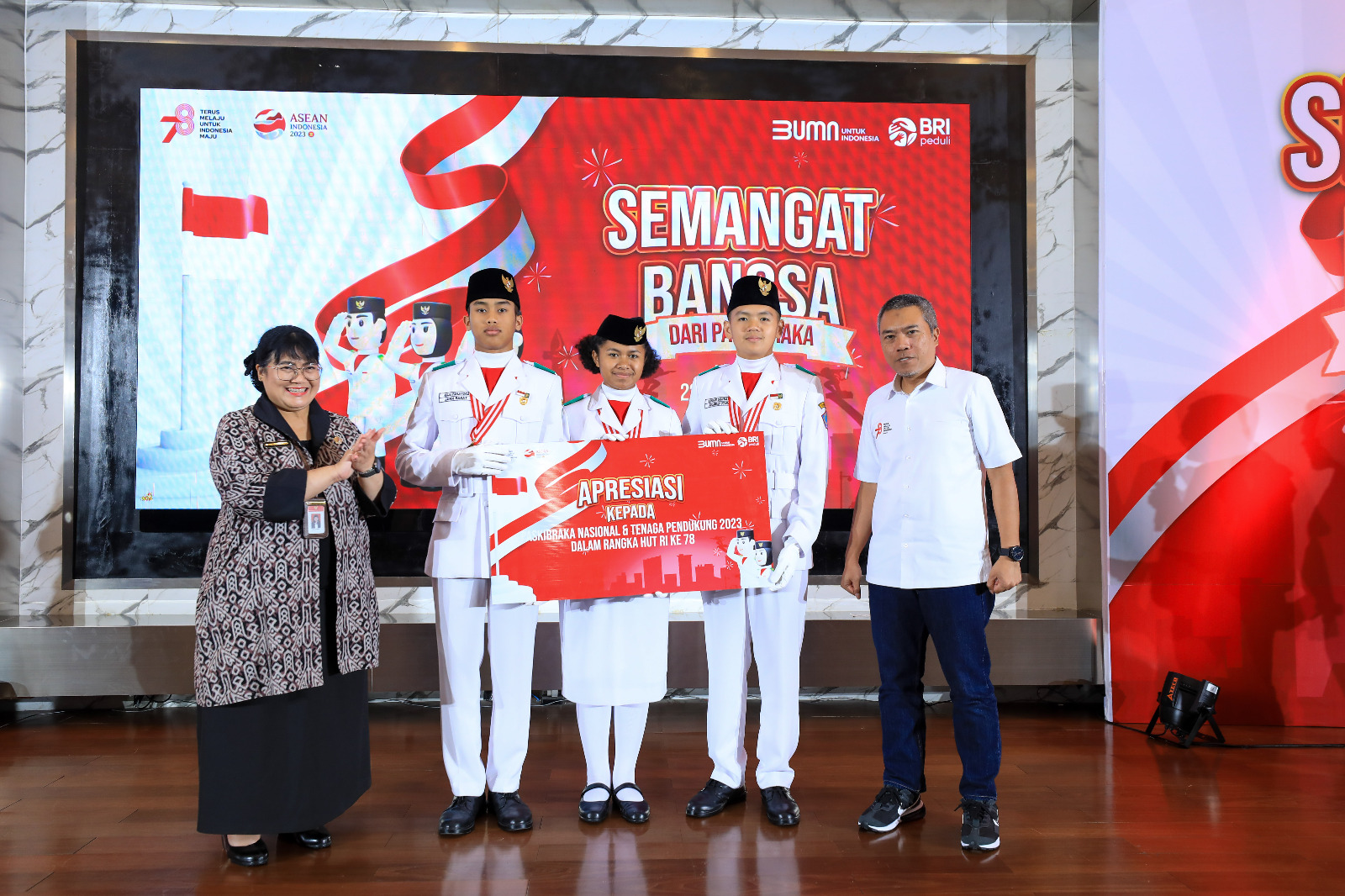 Kobarkan Semangat Bangsa, BRI Beri Dana Apresiasi Untuk Paskibraka Nasional