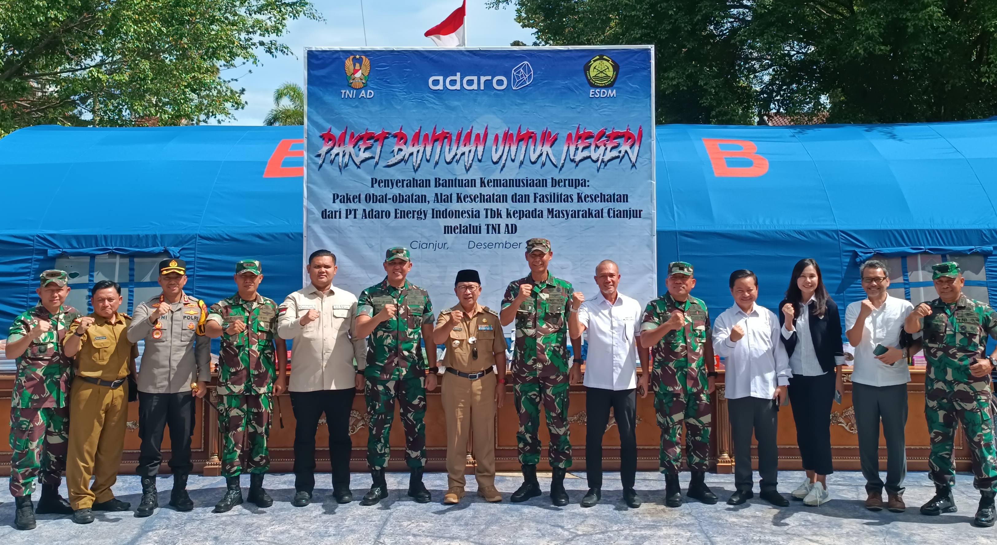 TNI AD Salurkan Bantuan Alat-alat Kesehatan dari PT Adaro Energy Indonesia untuk Korban Gempa Cianjur