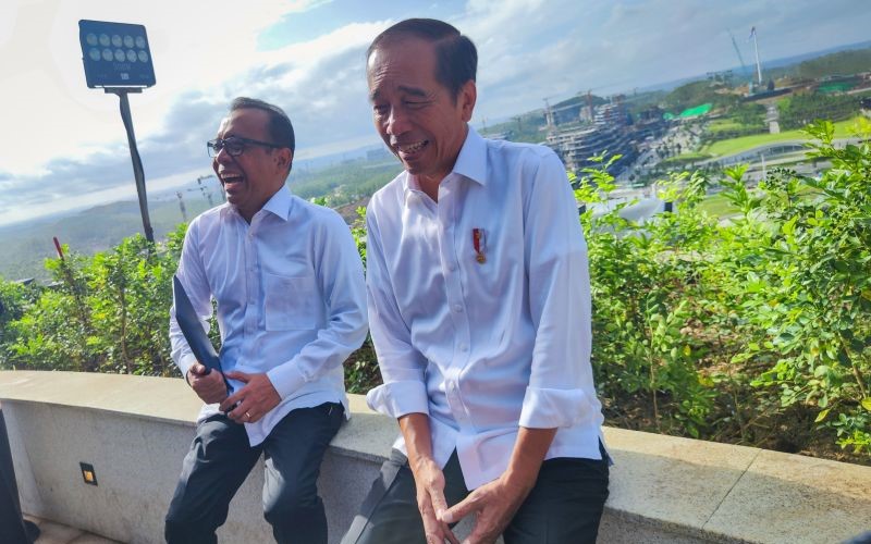 Jokowi Teken PP Soal Kesehatan Larang Penjualan Rokok Secara Eceran