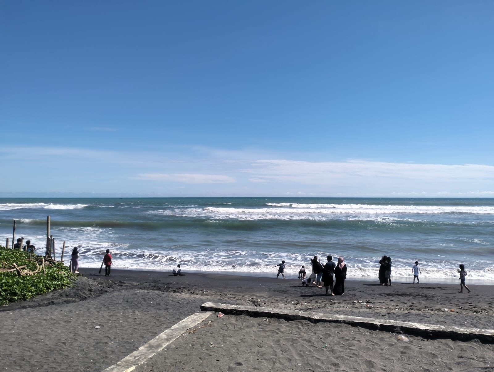 Kunjungan Wisata Pantai Apra Meningkat 50 Persen Selama Libur Nataru