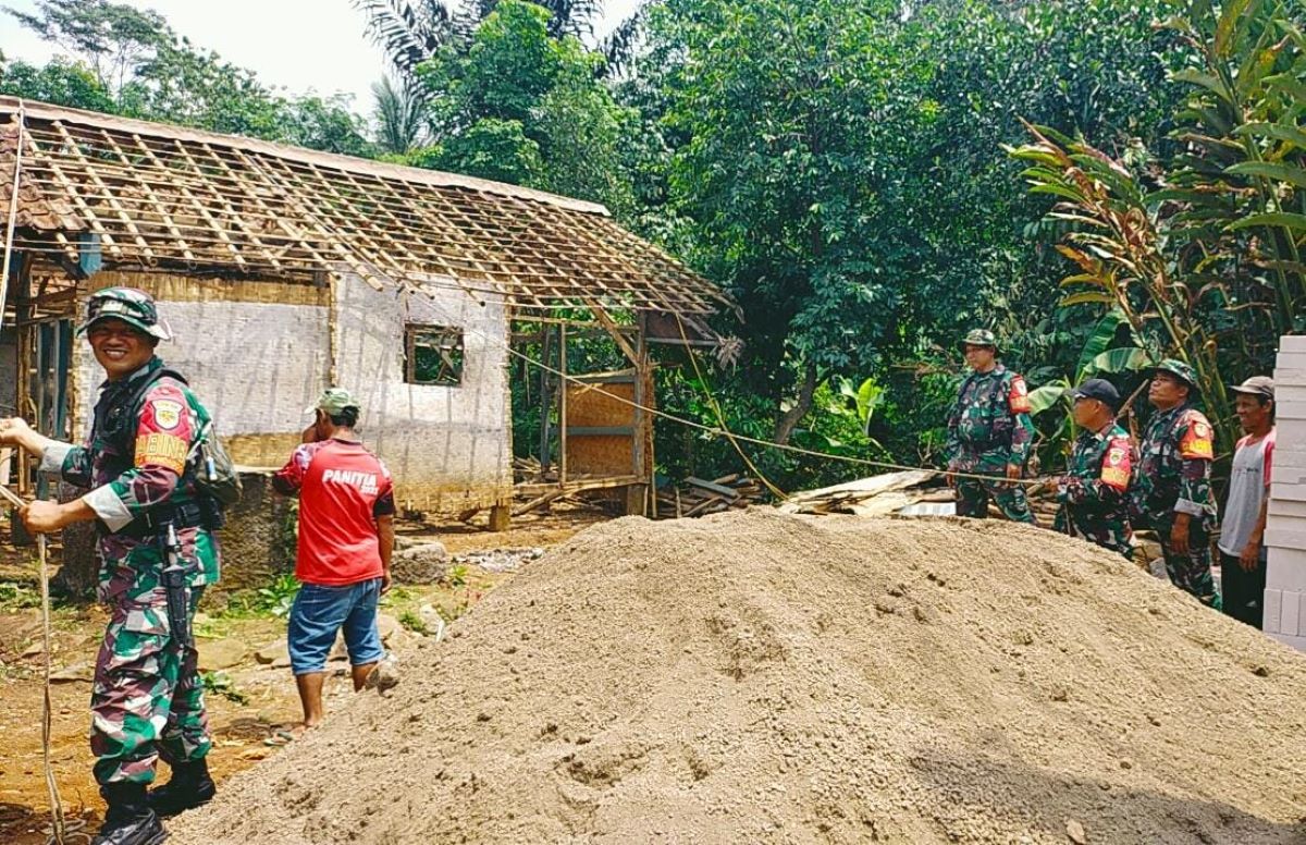 Satgas TMMD ke-122 Mulai Perbaiki Rutilahu di Desa Ciandam Cianjur