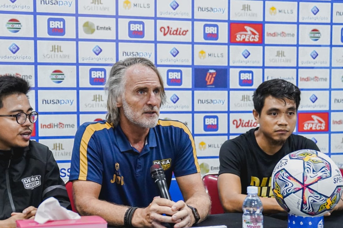 Pelatih Baru Dewa United FC Jan Olde Riekerink Jalani Debut Pertama Hadapi Persis Solo