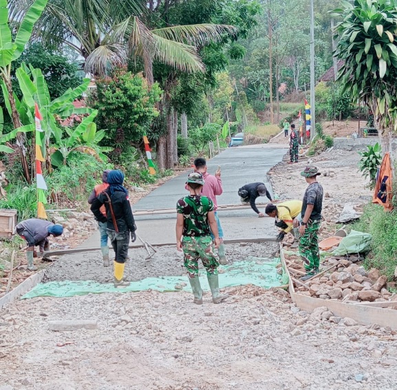 TMMD Cianjur Hari Keempat, Pembangunan Jalan dan TPT  Terus Dikebut