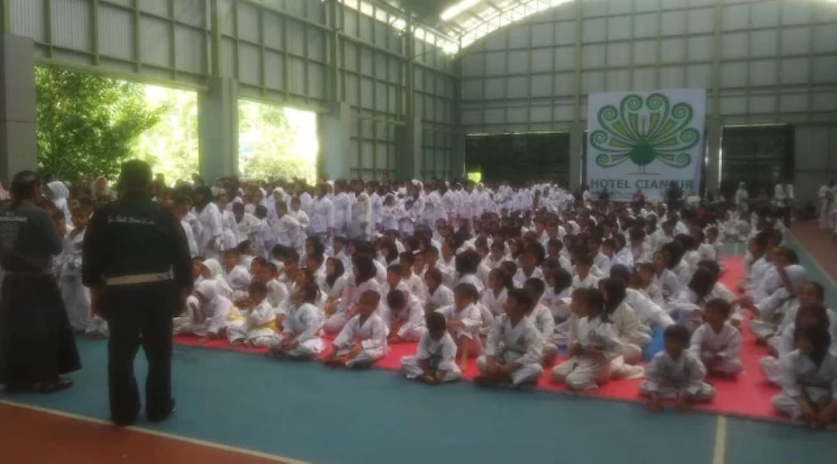 Ratusan Karateka BKC Cianjur Ikuti UKT Periode ke-2 Tahun 2025