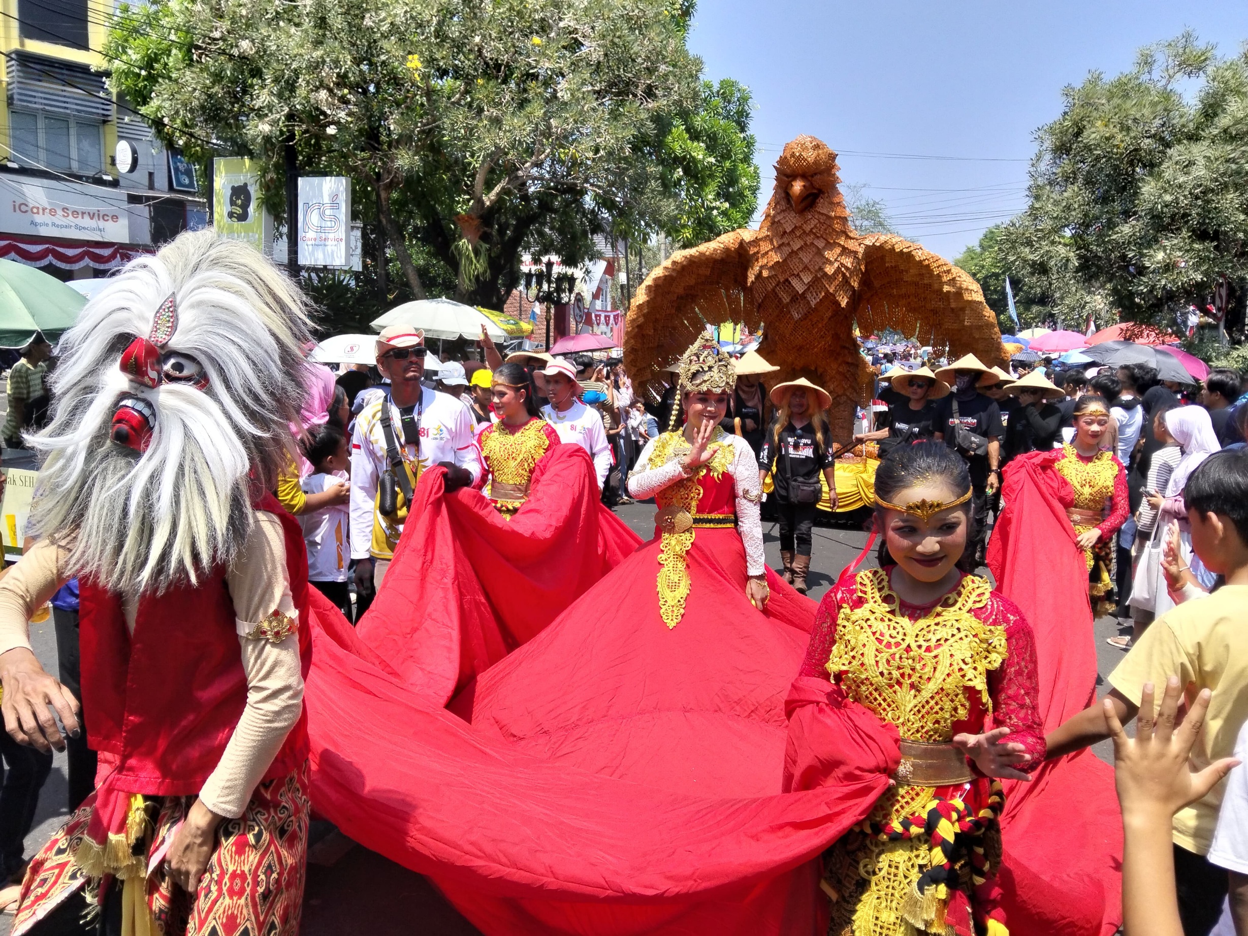 Ribuan Warga Padati Karnaval Budaya Cianjur Fest 2026