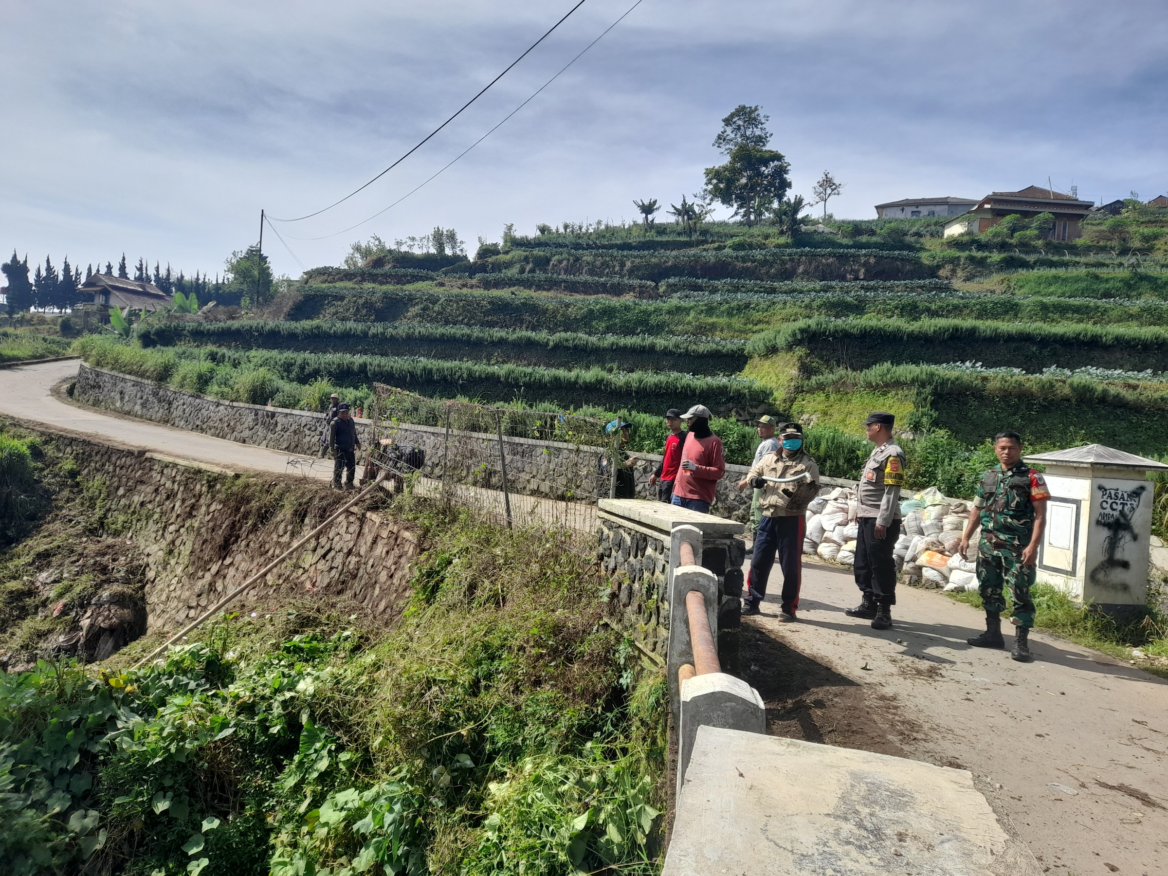 Pemdes Sukatani Pacet Bentuk Tim Pengelola Sampah