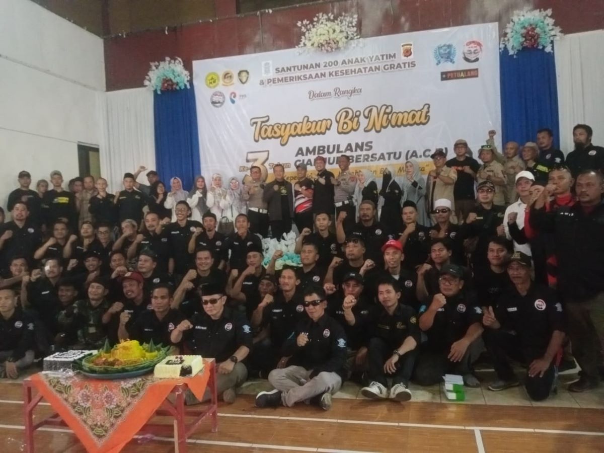 Peduli, Ambulance Cianjur Bersatu  Santuni Ratusan Anak Yatim Piatu