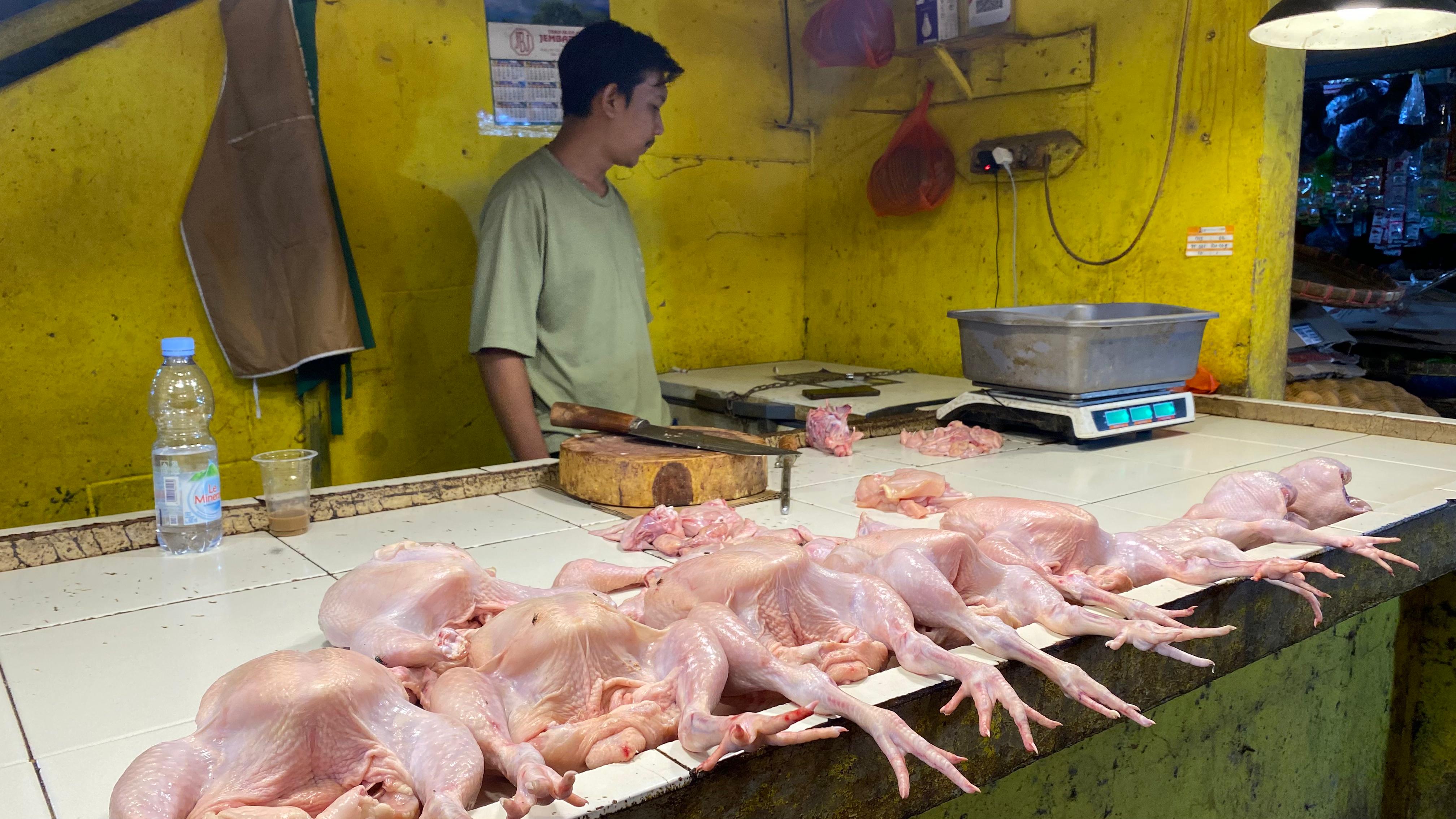 Pasokan Terbatas, Harga Ayam di Cianjur Naik hingga Rp45 Ribu per Kilogram