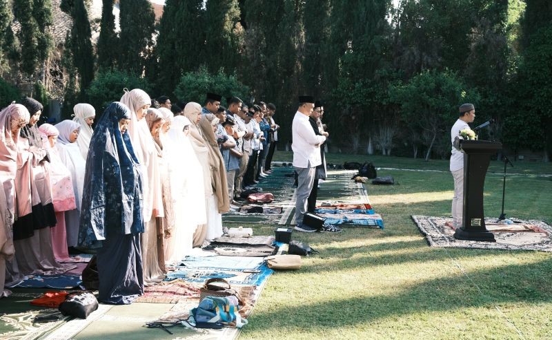 Diaspora Hingga Delegasi Kemhan Rayakan Idul Adha di KBRI Madrid