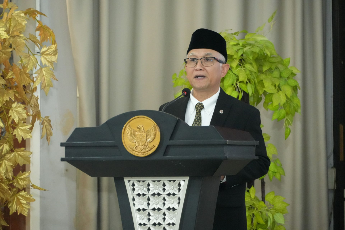 Wamen Atip: Pengembangan AI Harus Berpijak pada Nilai Keagamaan dan Kemanusiaan