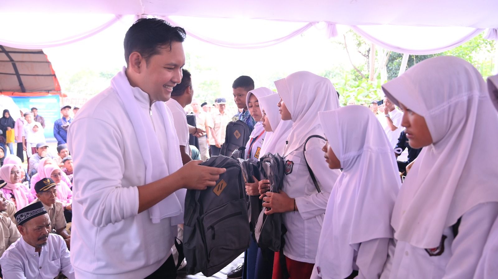 Rembug Warga di Hamerang Hadirkan Pelayanan Hingga Sentuhan Kepedulian