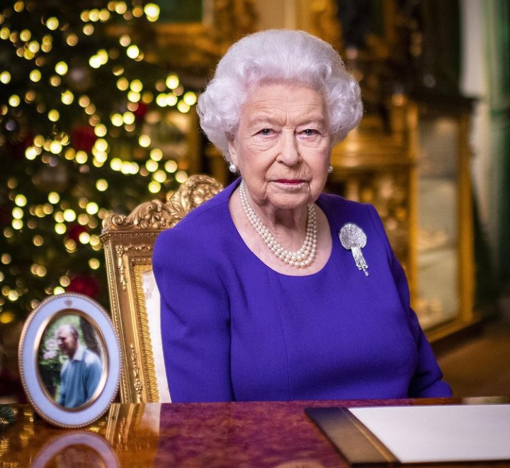 Bikin Nangis, Kantung Teh Celup Bekas Ratu Elizabeth II Dijual Seharga Rp178 Juta!