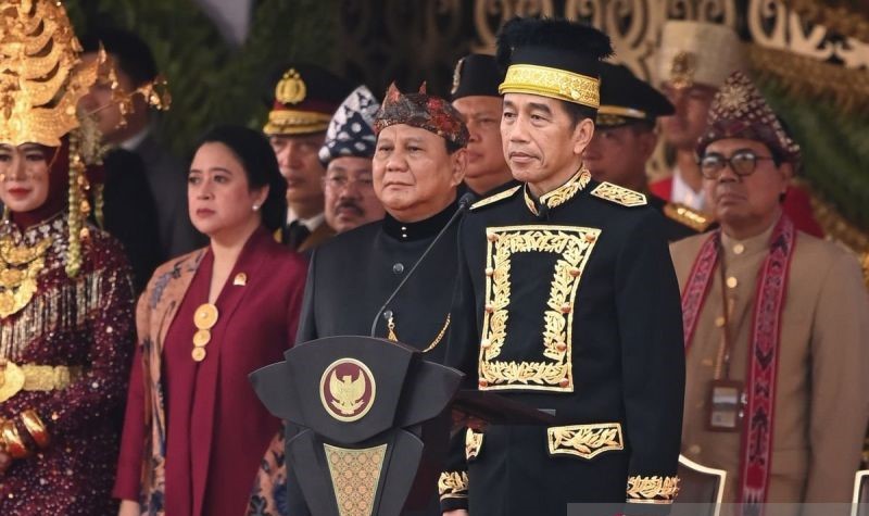 Presiden Kenakan Baju Adat Kalimantan Timur Saat Upacara di IKN