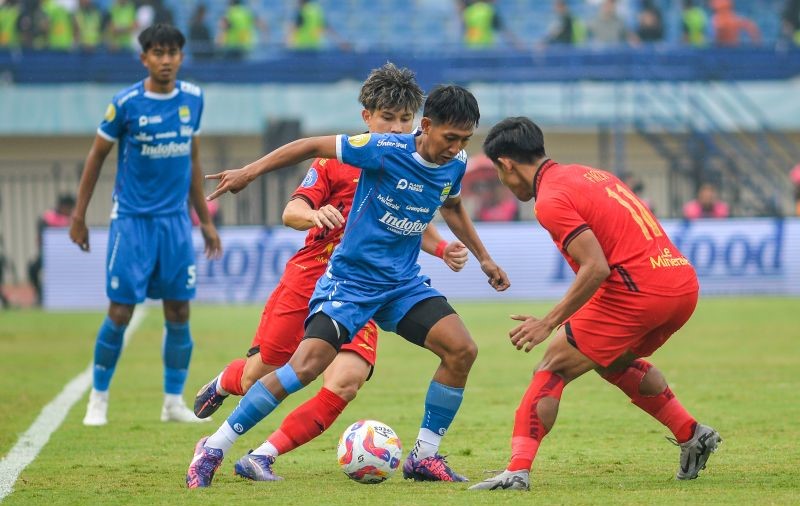 Persib Bandung Tundukkan Persija Jakarta 2-0 Pada Laga Klasik