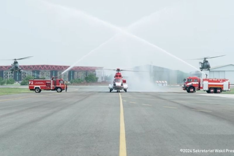 Jelang Purnatugas, Tradisi Water Salute Sambut Wapres di Halim