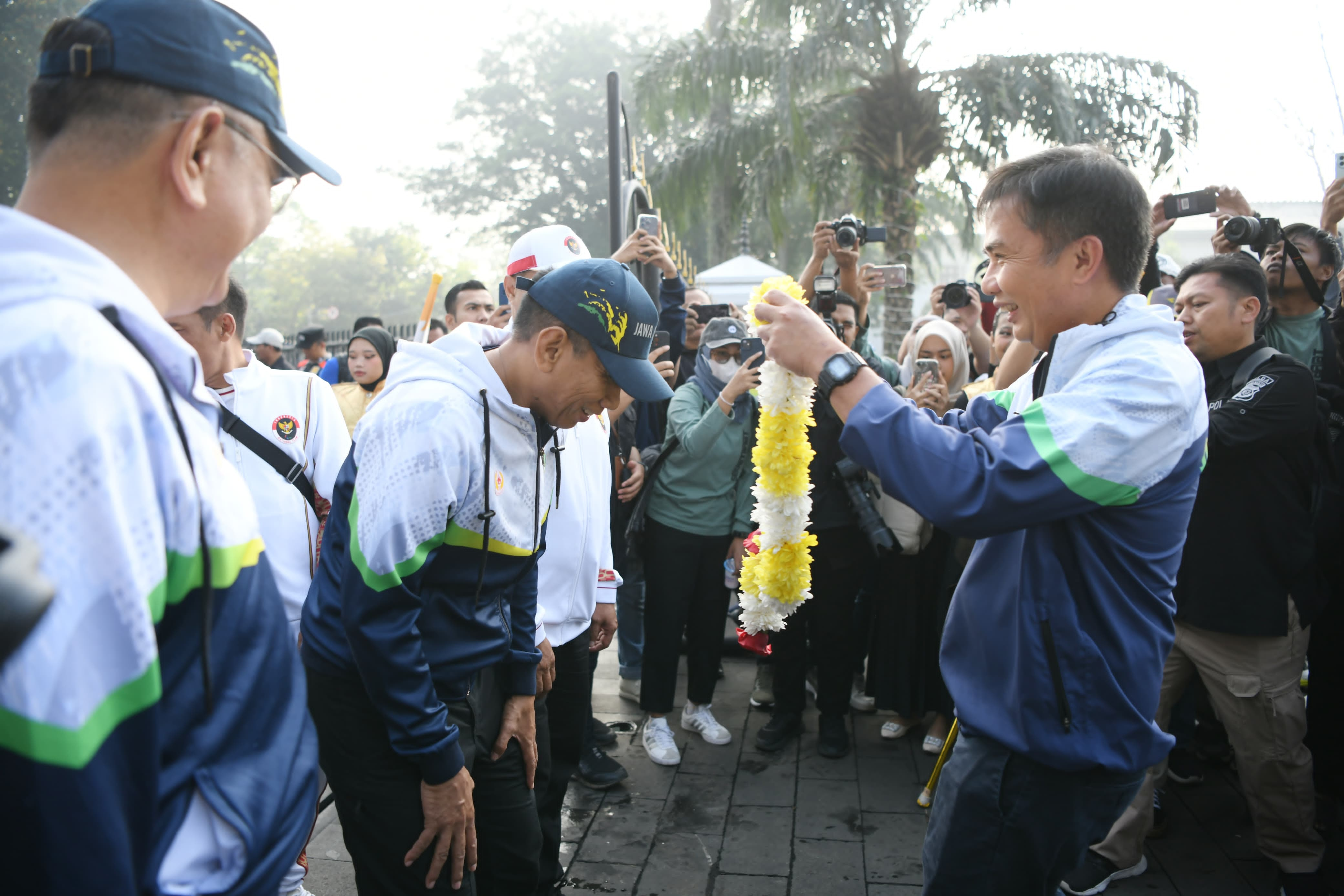 Bey Machmudin Sambut Kedatangan Kontingen PON, Kebersamaan Kunci Jabar Hattrick Juara Umum