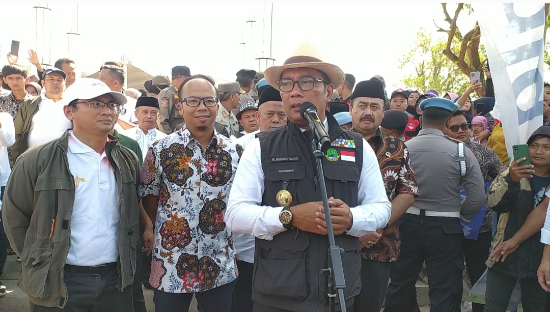 Gubernur Jabar Ridwan Kamil Resmikan Alun-alun Singaparna 