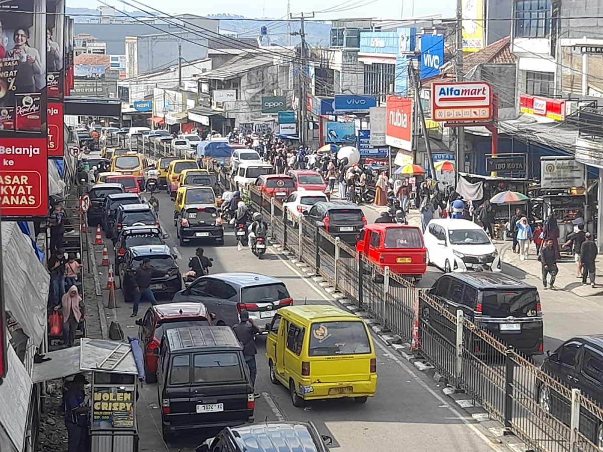 Operasional Angkot di Cipanas Cianjur Dibatasi Selama Libur Lebaran 2026