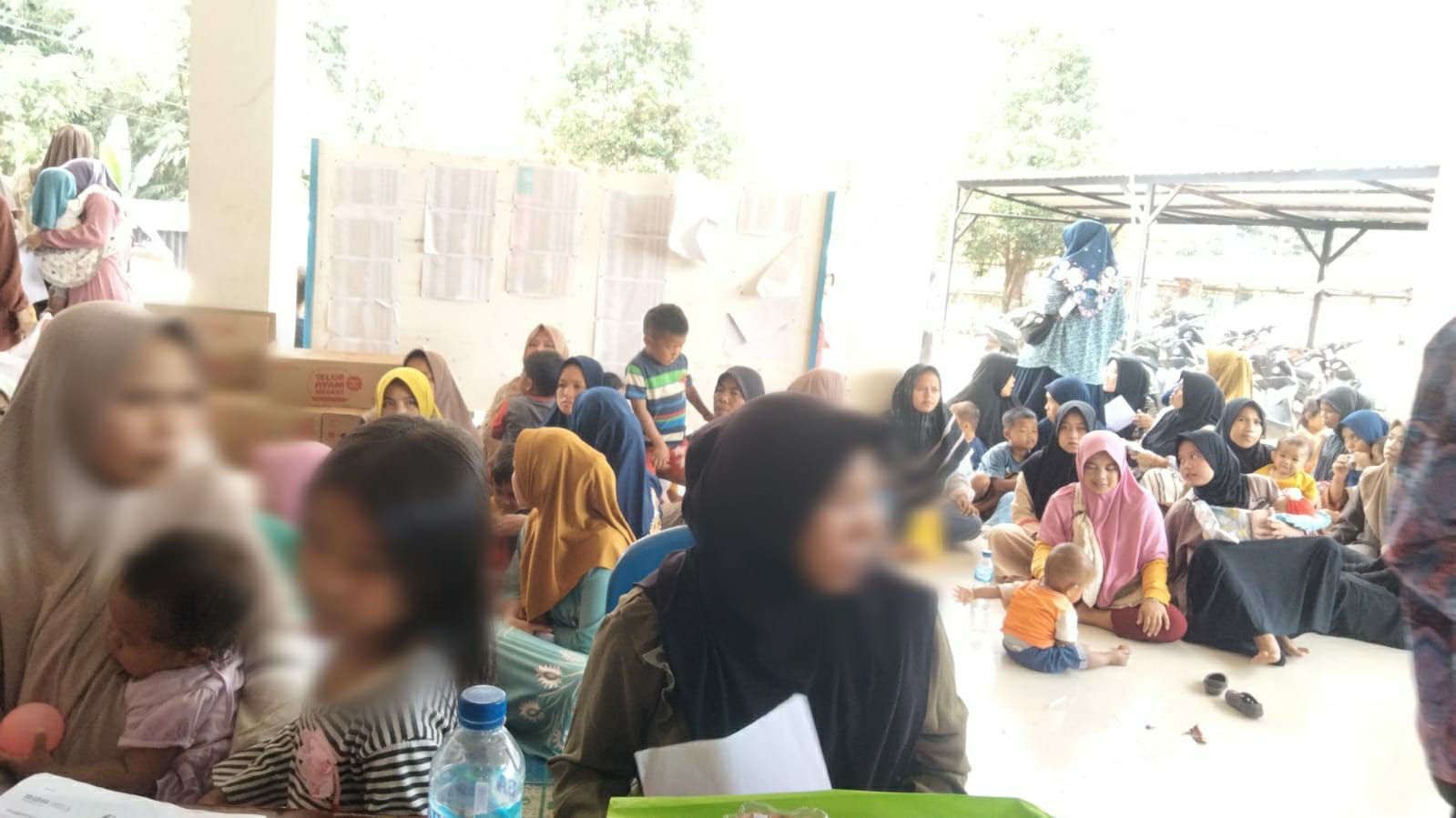 Cegah Stunting, Pemdes Gasol Cianjur Salurkan Makanan Tambahan Bagi Balita dan Ibu Hamil