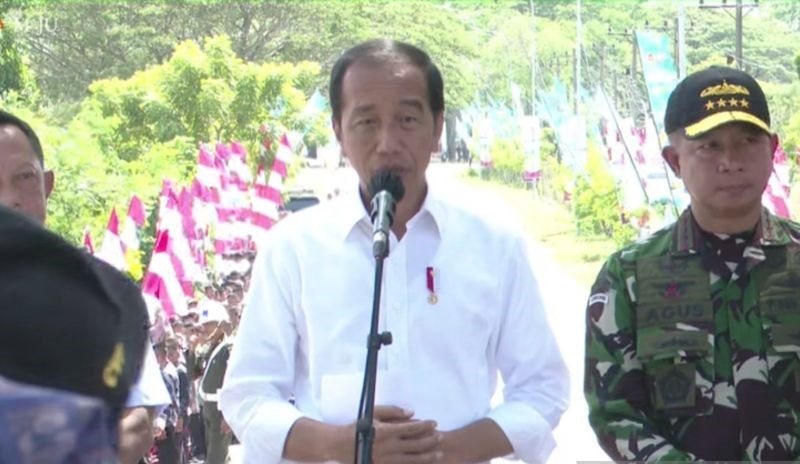 Jokowi Tumpangi Pesawat Komersial Pulang ke Solo Pasca-Purnatugas