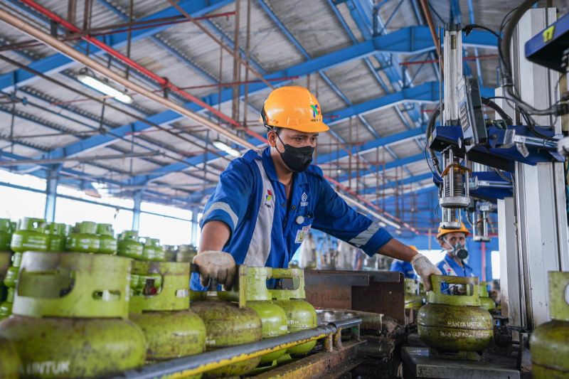 Pertamina Tambah Pasokan Solar dan Elpiji 3 Kg Jelang Idul Adha