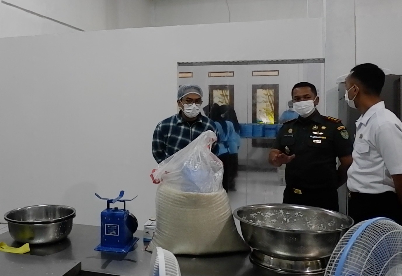 Dandim 0608/Cianjur Tinjau Dapur Mandiri Program MBG di Cugenang