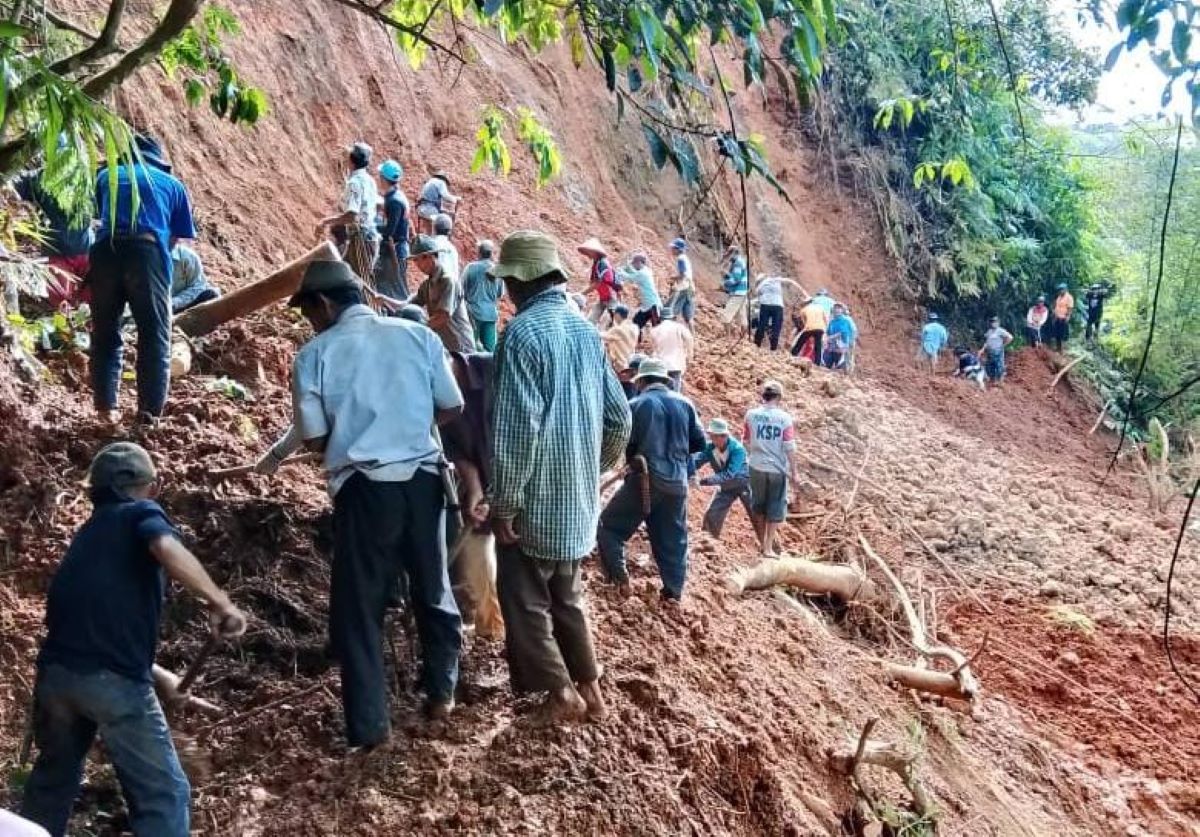 Diterjang Longsor, Ratusan Hektar Sawah di Takokak Cianjur Terancam Kekeringan