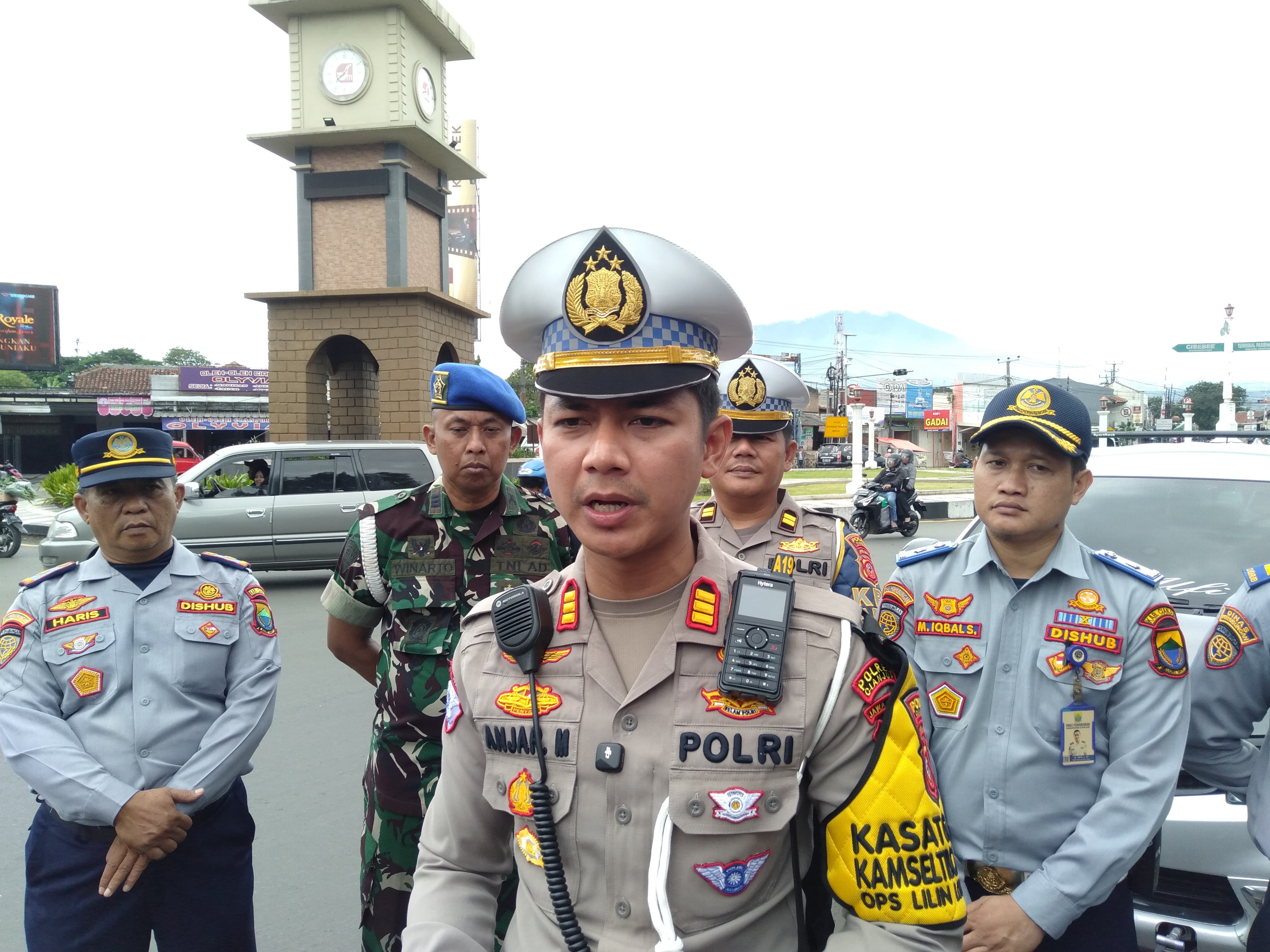 Antisipasi Volume Kendaraan Meningkat, Satlantas Polres Cianjur Siagakan Personil di Titik Jalur Alternatif